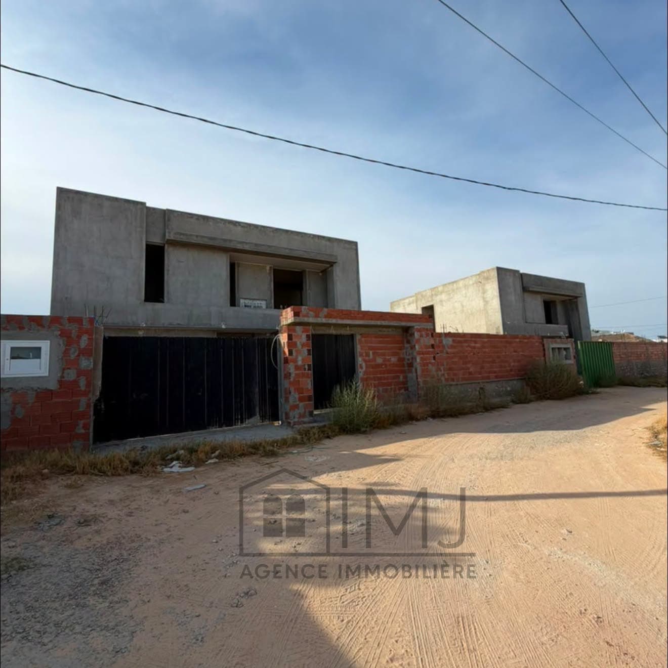  للبيع – 2 villas  في طور البناء بموقع ممتاز 